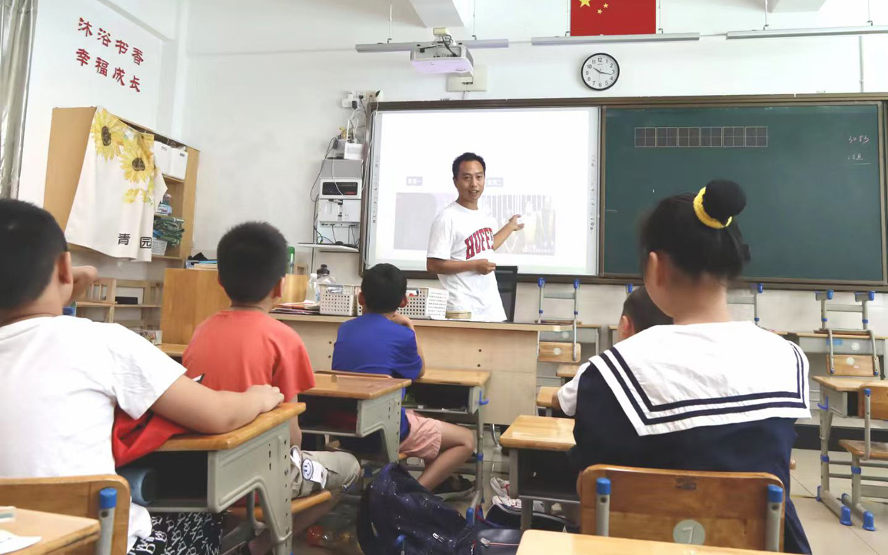 金门钟公庙中心小学